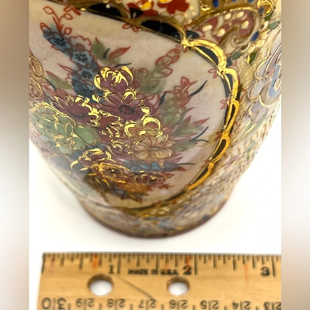 Asian Japanese Satsuma Style Ceramic Pottery Flower Vase Gold Enamel Floral 8 in